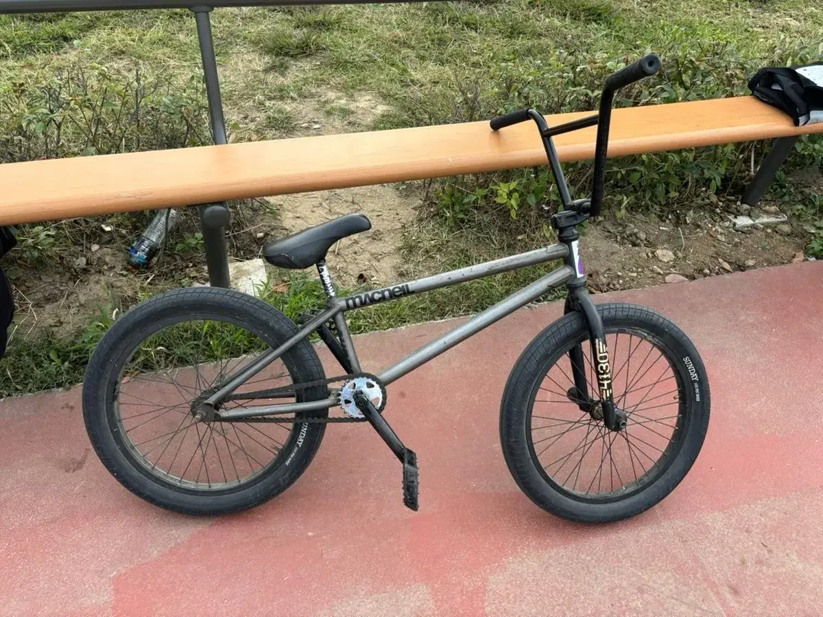 멕네일 Bmx 팔아요 (네고 ㄱㄴ